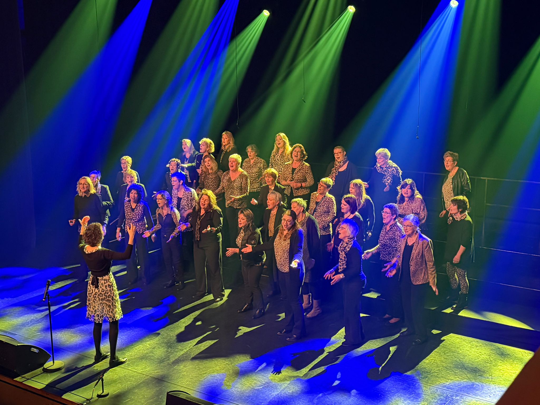 R16 Isala Encore 2026 podium